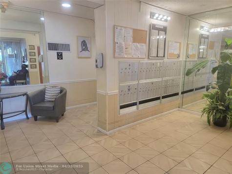 8260 SW 24th Street North Lauderdale FL 33068