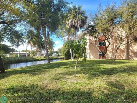 8260 SW 24th Street North Lauderdale FL 33068