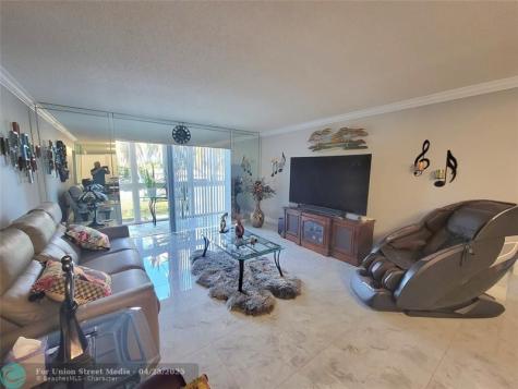8260 SW 24th Street North Lauderdale FL 33068