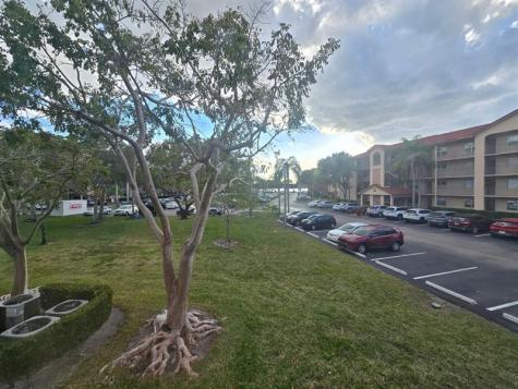 1100 SW 130th Avenue Pembroke Pines FL 33027