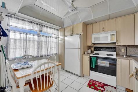 2505 Antigua Terrace Coconut Creek FL 33066