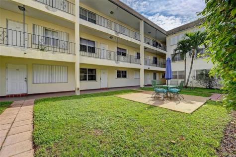 2200 Taylor Street Hollywood FL 33020