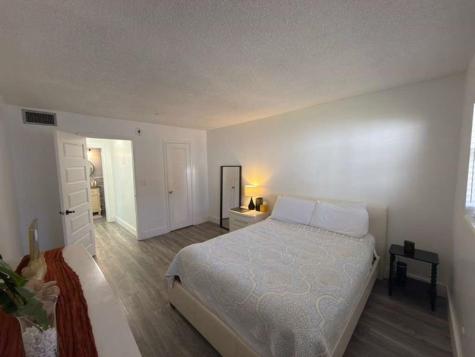 2200 Taylor Street Hollywood FL 33020