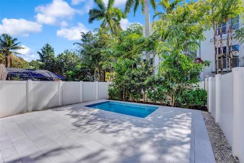 812 SE 12th Street Fort Lauderdale FL 33316