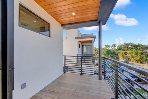 812 SE 12th Street Fort Lauderdale FL 33316