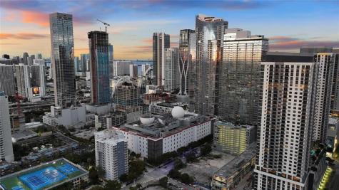 11 NE 6th Street Miami FL 33132