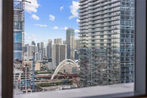 11 NE 6th Street Miami FL 33132