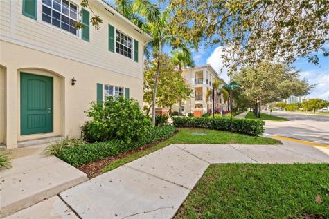 197 SW 6th Place Pompano Beach FL 33060