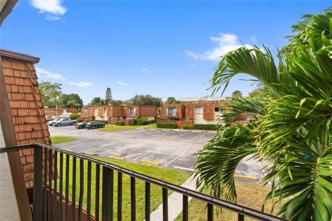 2061 SW 90th Avenue Davie FL 33324