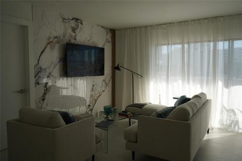 6941 Carlyle Avenue Miami Beach FL 33141