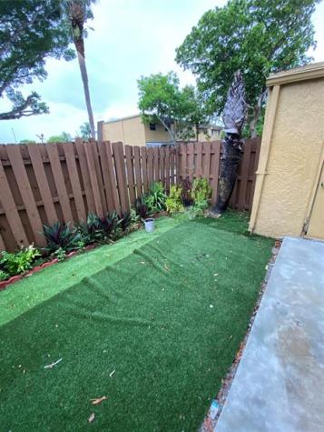 5668 Blueberry Lauderhill FL 33313