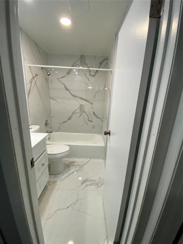 5668 Blueberry Lauderhill FL 33313