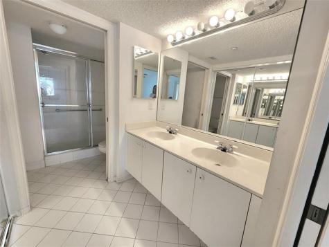 7751 Southampton Terrace Tamarac FL 33321