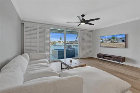 876 Jeffery Street Boca Raton FL 33487