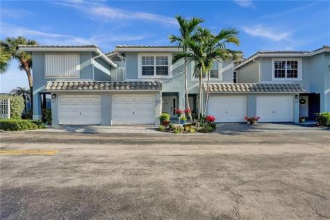 876 Jeffery Street Boca Raton FL 33487