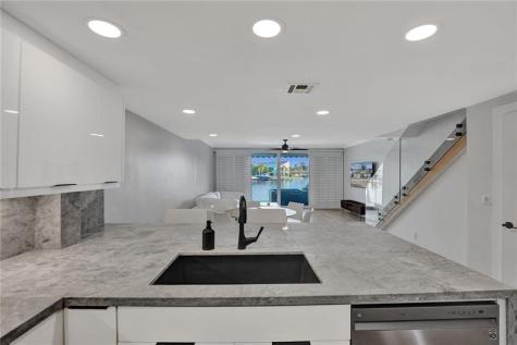 876 Jeffery Street Boca Raton FL 33487