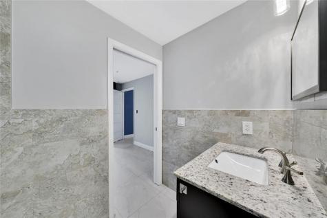 2725 NE 8 Avenue Wilton Manors FL 33334