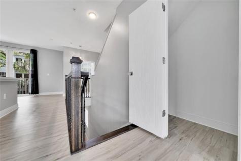 2725 NE 8 Avenue Wilton Manors FL 33334