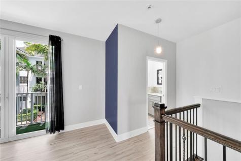 2725 NE 8 Avenue Wilton Manors FL 33334