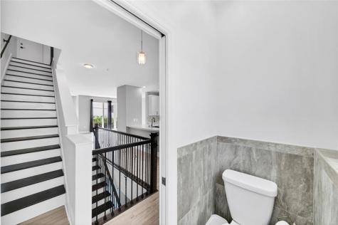 2725 NE 8 Avenue Wilton Manors FL 33334