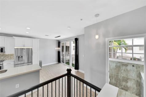 2725 NE 8 Avenue Wilton Manors FL 33334
