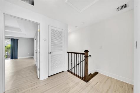 2725 NE 8 Avenue Wilton Manors FL 33334