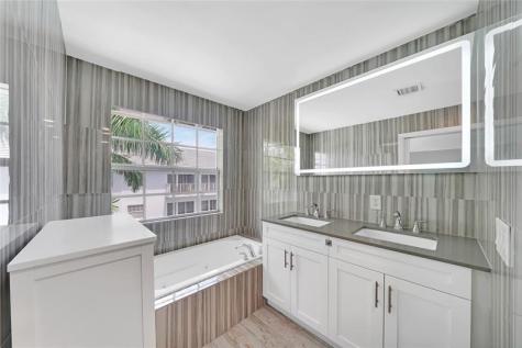 2725 NE 8 Avenue Wilton Manors FL 33334