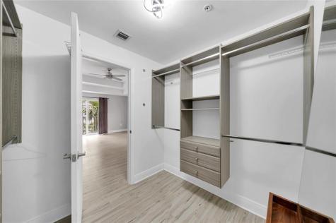 2725 NE 8 Avenue Wilton Manors FL 33334