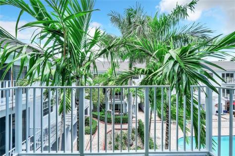 2725 NE 8 Avenue Wilton Manors FL 33334