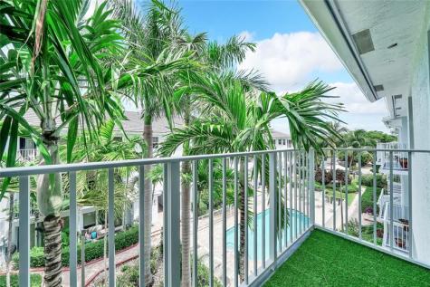 2725 NE 8 Avenue Wilton Manors FL 33334
