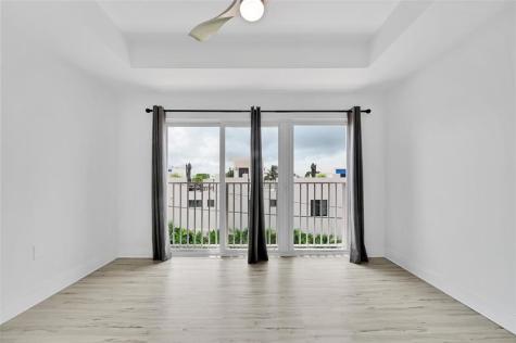 2725 NE 8 Avenue Wilton Manors FL 33334