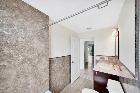 2725 NE 8 Avenue Wilton Manors FL 33334