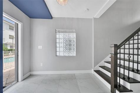 2725 NE 8 Avenue Wilton Manors FL 33334