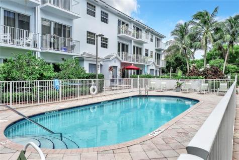 2725 NE 8 Avenue Wilton Manors FL 33334