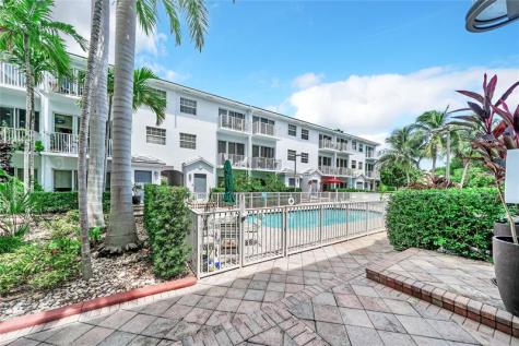 2725 NE 8 Avenue Wilton Manors FL 33334
