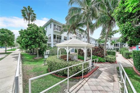 2725 NE 8 Avenue Wilton Manors FL 33334
