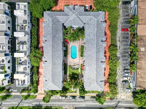 2725 NE 8 Avenue Wilton Manors FL 33334