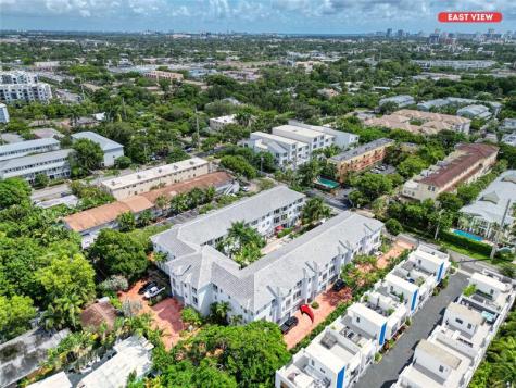 2725 NE 8 Avenue Wilton Manors FL 33334