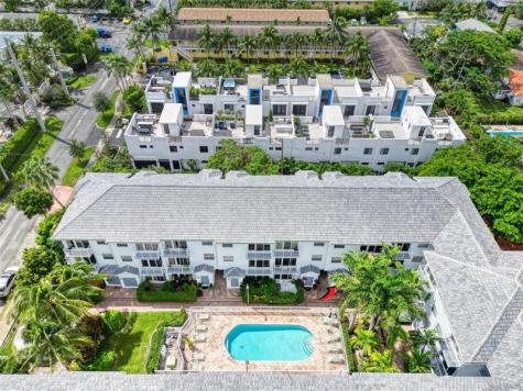 2725 NE 8 Avenue Wilton Manors FL 33334