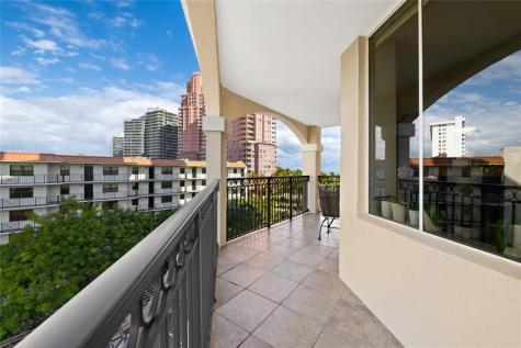 2011 N Ocean Boulevard Fort Lauderdale FL 33305