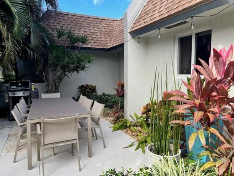 4021 N Cypress Drive Pompano Beach FL 33069
