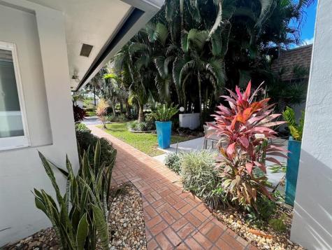 4021 N Cypress Drive Pompano Beach FL 33069