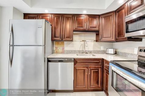 2000 S Ocean Boulevard Lauderdale By The Sea FL 33062