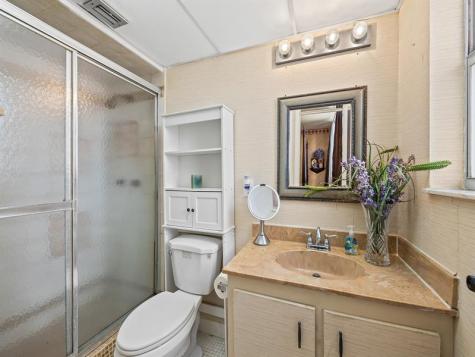2840 Somerset Drive Lauderdale Lakes FL 33311