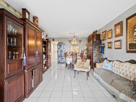 2840 Somerset Drive Lauderdale Lakes FL 33311