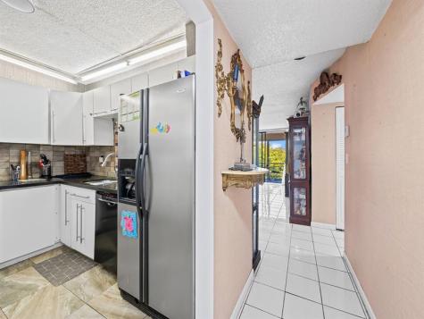 2840 Somerset Drive Lauderdale Lakes FL 33311