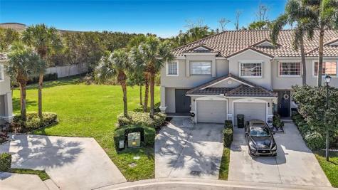 4702 NW 59 Manor Coconut Creek FL 33073