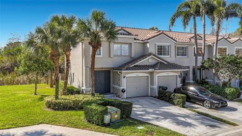 4702 NW 59 Manor Coconut Creek FL 33073