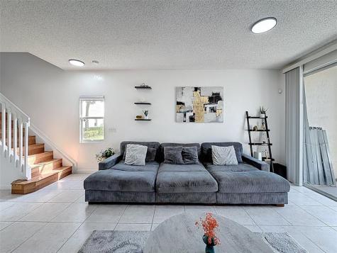 4702 NW 59 Manor Coconut Creek FL 33073