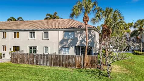 4702 NW 59 Manor Coconut Creek FL 33073